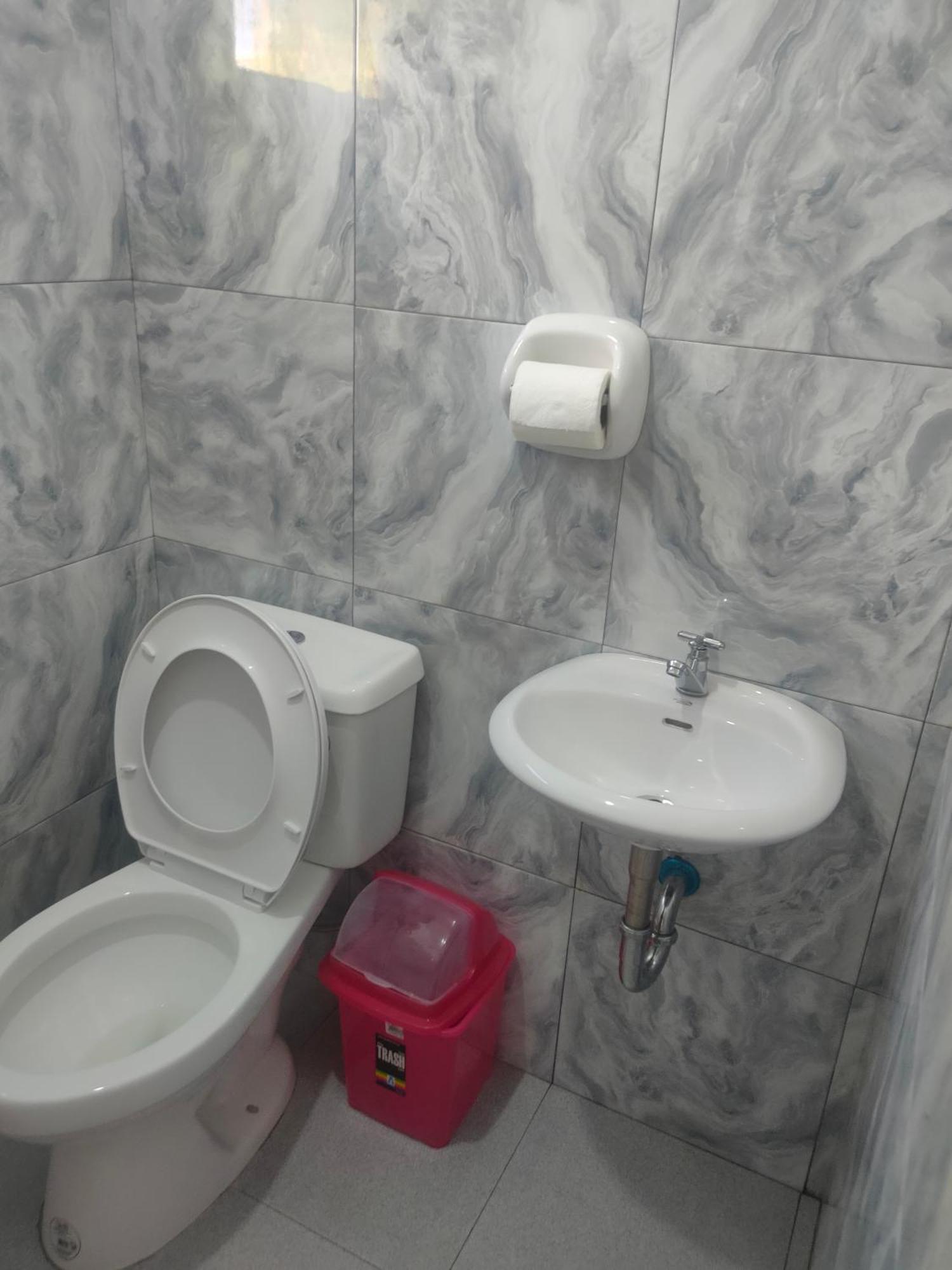 Fely'S Homestay Batuan Phòng bức ảnh